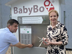 výrobce a servisman babyboxů Zdeněk Juřica s manželkou Jitkou