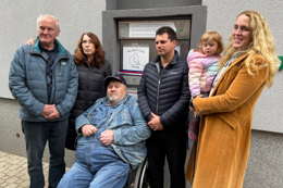 Zleva Robin a Daniela Řípovi, Ludvík Hess, Martin Vondra, Zuzana Řípová s Betynkou
