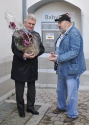 Milanu Štěchovi gratuluju k dnešním narozeninám, jež vyšly - kupodivu - právě na den otevření babyboxu v Havlíčkově Brodu.