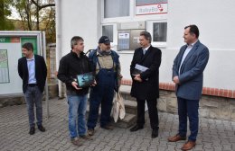 Zleva ředitel nemocnice Štěpán Votoček, Zdeněk Juřica, Lh, Robert Bezděk a Martin Hrabánek. Foto: Jiří Skála