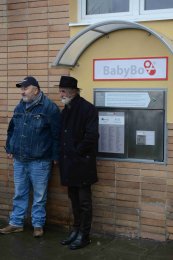 Profesor Jindřich Štreit je vsetínský rodák a babybox jsme otvírali i na jeho počest. Narodil se v budově, na níž je babybox a jeho slova dala otevření lidskou tvář.