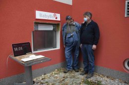 Děkuju Zdeňkovi Juřicovi, Montel Náměšť nad Oslavou, který babyboxy vyrábí, instaluje a provádí na nich servis.
