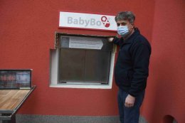 Zdeněk Juřica, výrobce babyboxů, ústřední pracovník celého projektu. 