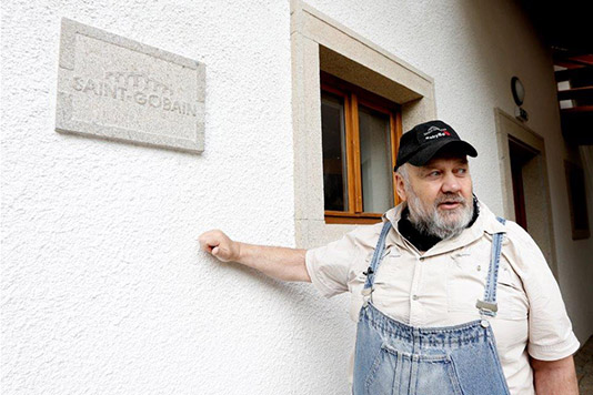 Azylový dům a Ludvík Hess