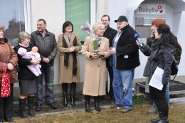 První dáma jihočeského zdravotnictví Ivanka Stráská se mnou otvírá už druhý babybox.