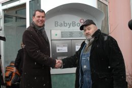 Děkuju Richardu Kapsovi - Nadace České pojišťovny obdarovala chebský babybox, pak karlovarský a po třetí i táborský.