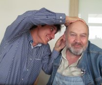 Konečně jsme se dostali k hlavnímu důvodu mé návštěvy - ředitel a vyhlášený specialista ORL Petr Sládek vyšetřil mé hluché uši. Foto Lenka Horáková