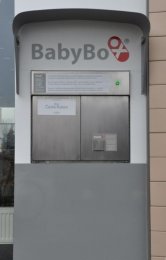 Domažlický babybox namontován!
