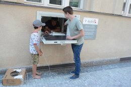 Ludvík Hess mladší chodí bos zásadně, nikoli z chudoby.