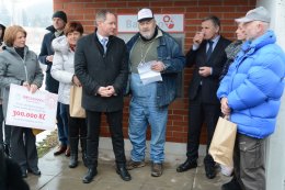 Zleva Olga Stanley, Radomír Maráček, Zuzana Baudyšová, předseda STAN Petr Gazdík, LH, hejtman Jiří Čunek, Jitka Juřicová, Petr Bečička.