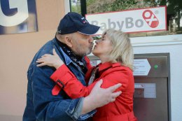Hlavní hrdinka Sylva Floríková, předsedkyně Nadace Komerční banky, a. s. - JISTOTA mě něžně políbila.