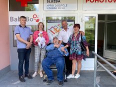 Zdeněk a Jitka Juřicovi a Zdeněk Martinásek s chotí.